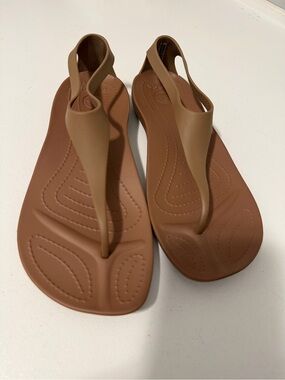 CROCS Women's T-strap Slingback Sandals in Brown/Tan